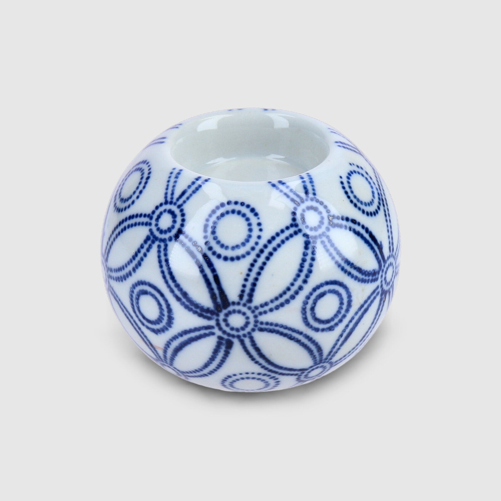 Blue & White/Dotted Motif